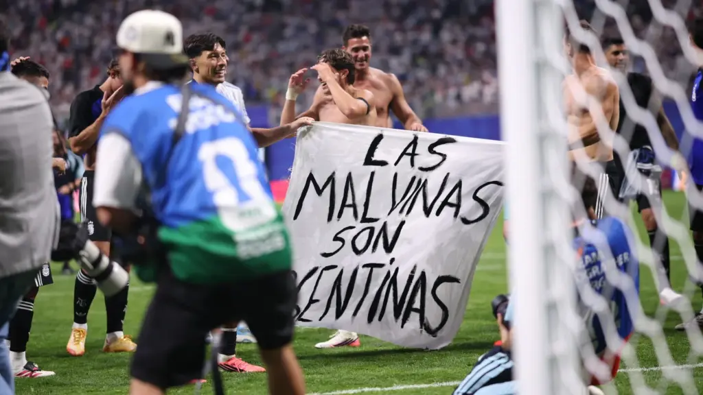 Keir Starmer Calls For FIFA To Investigate Argentina Over Controversial Falklands Banner - Forbes