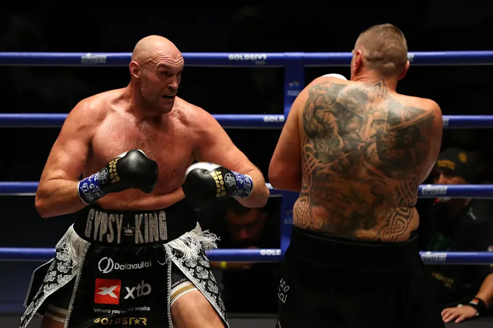 PATTAYA, THAILAND - JULY 24: Tyson Fury punches Mariusz Wach during the Heavyweight fight between Tyson Fury and Mariusz Wach in Tyson Fury v Mariusz Wach Fight Night at Max Muay Thai Stadium on July 24, 2026 in Pattaya, Thailand. (Photo by Thananuwat Srirasant/Getty Images) | Getty Images