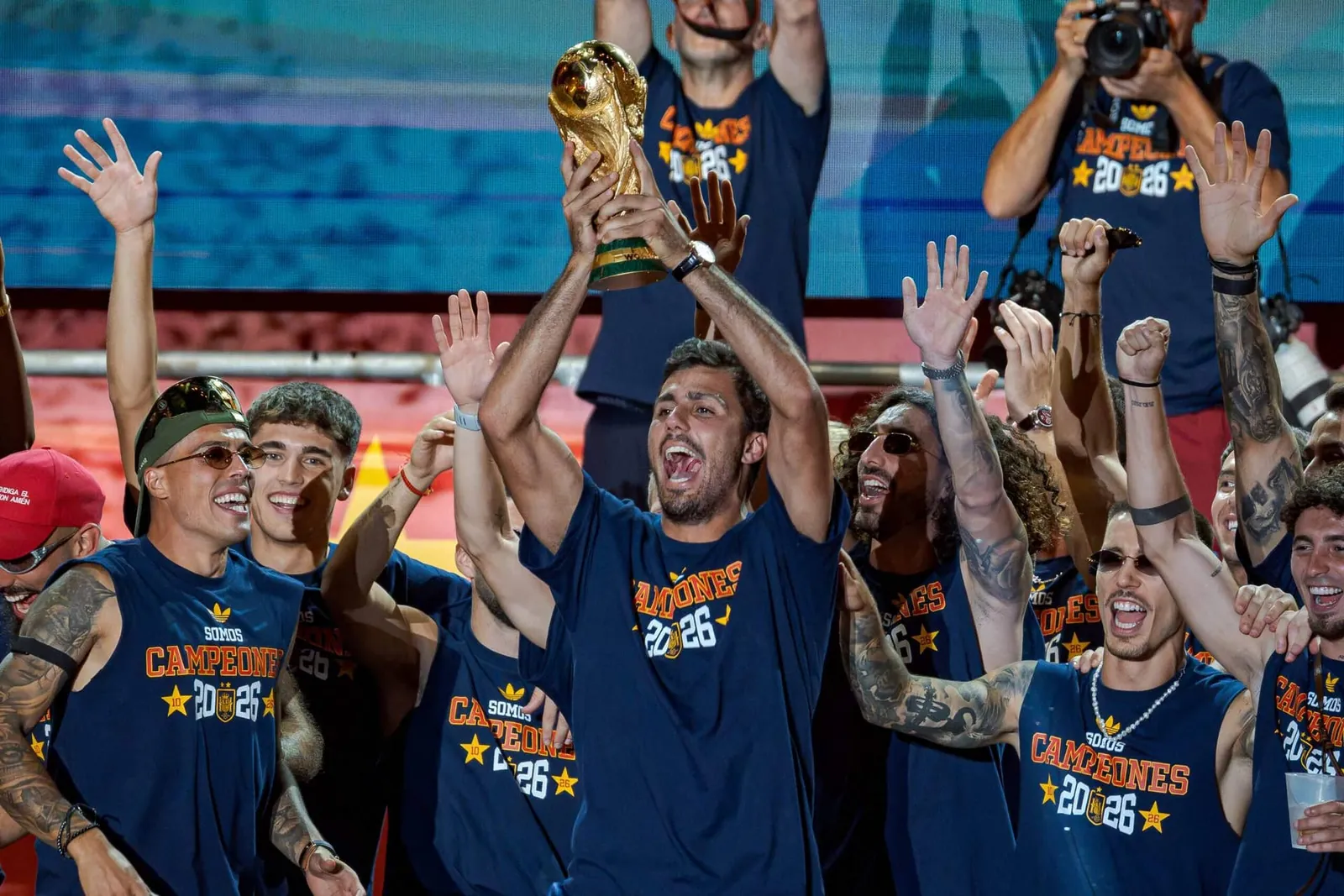 Rodri lifts the World Cup at Spain's trophy celebrations in Madrid