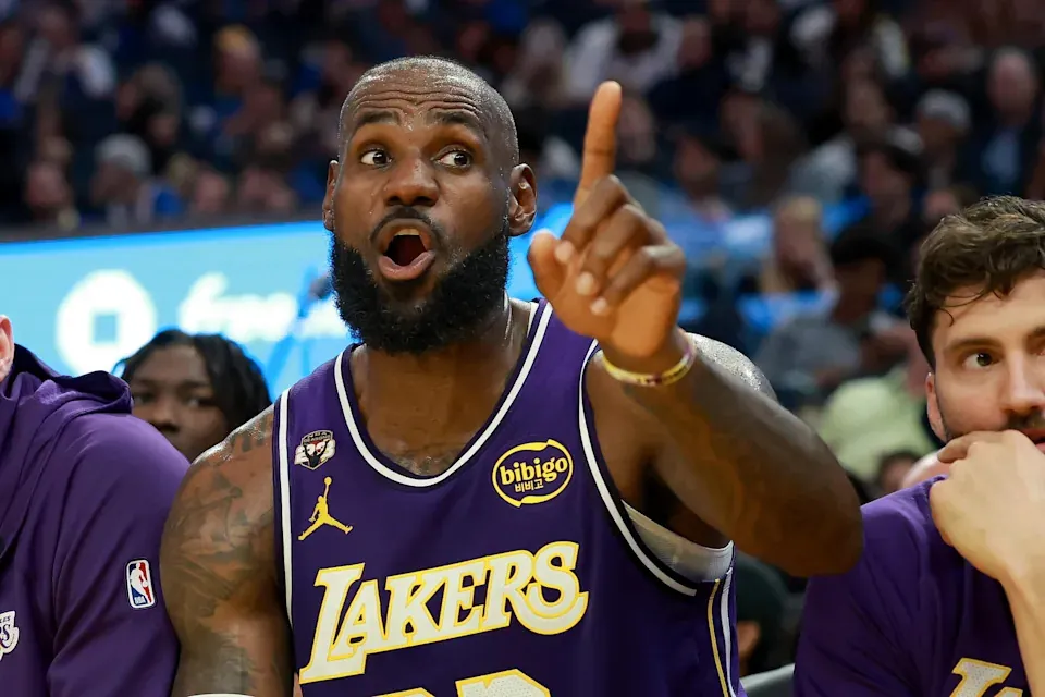 SAN FRANCISCO, CALIFORNIA - APRIL 09: <a class="link " href="https://sports.yahoo.com/nba/players/3704/" data-i13n="sec:content-canvas;subsec:anchor_text;elm:context_link" data-ylk="slk:LeBron James;sec:content-canvas;subsec:anchor_text;elm:context_link;itc:0" data-yga="{"yLinkElement":"context_link","yModuleName":"content-canvas","yLinkText":"LeBron James","ySubModuleName":"anchor_text","yHasCommerce":false}" data-srcset=