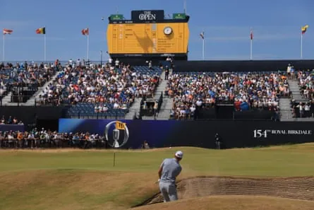 Sam Burns holes out from a bunker to equal Lucas Herbert’s 62