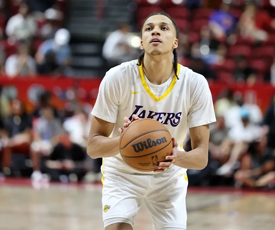 Former Vol leads all scorers in Lakers-Clippers game