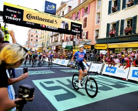 Jasper Philipsen celebrates winning stage 17 of the Tour de France